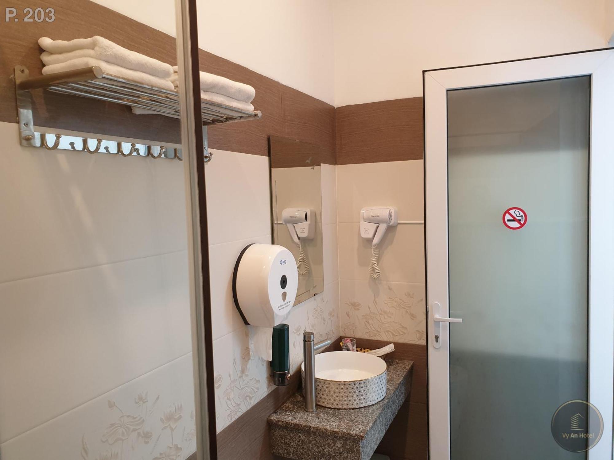 Vy An Hotel Bao Loc Room photo